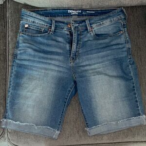 Modern Bermuda Denim shorts